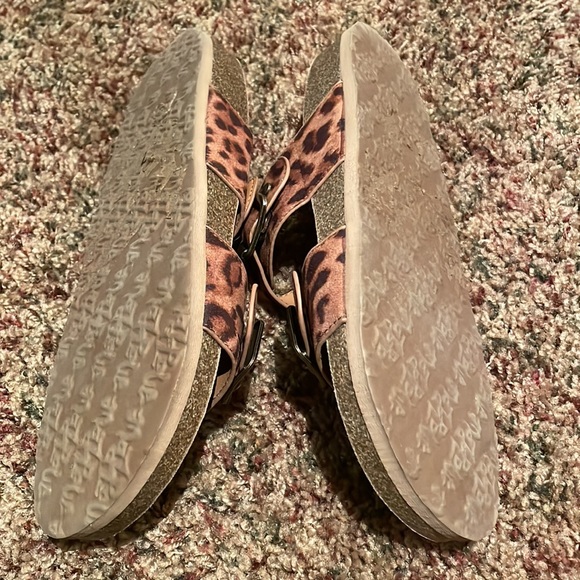 Target slides - Picture 3 of 8